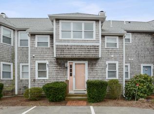 21 Harbor Hill Dr, Bourne, MA 02532