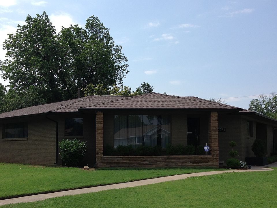 1st image of 2254 Carlton Way