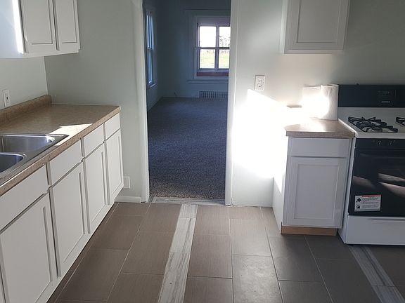 4th image of 1532 Alpine Ave NW