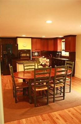 4th image of 188 Massapoag Ave