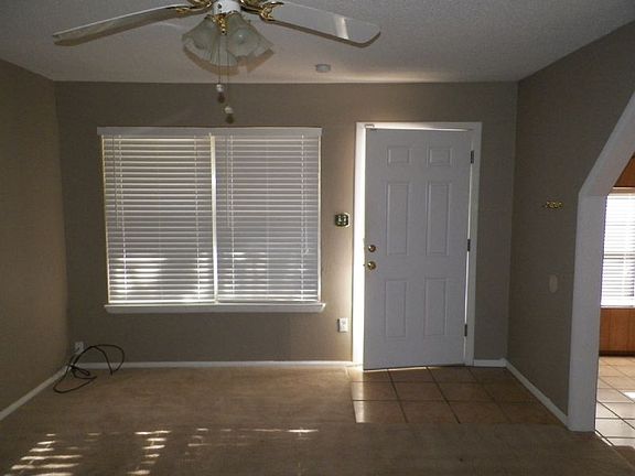 4th image of 2255 NW 40th St