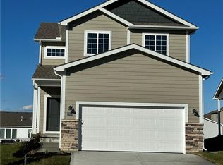 27014 E Dogwood Ln, Lake Lotawana, MO 64086