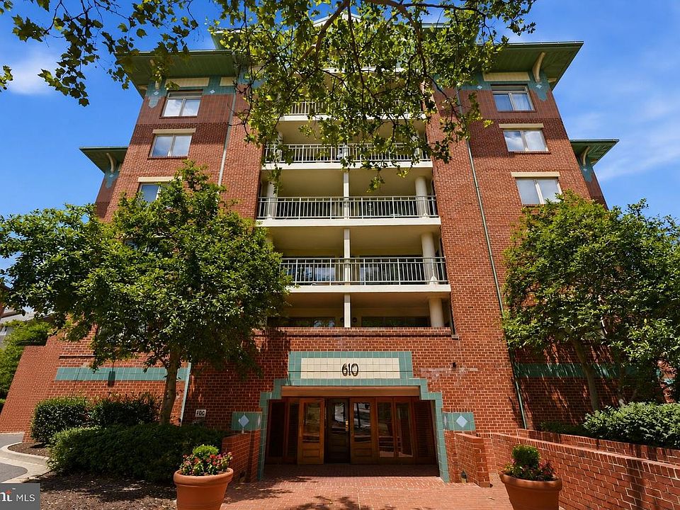 1st image of 610 N West St APT 105