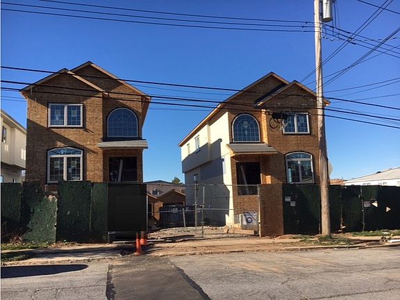 2nd image of 428 Gansevoort Blvd