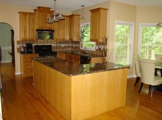 210 Fern Ridge Dr, Cary, NC 27518