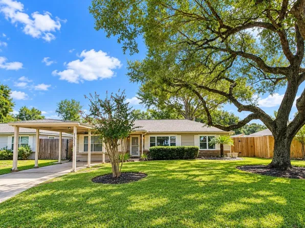 1313 Tobola St, Rosenberg, TX 77471