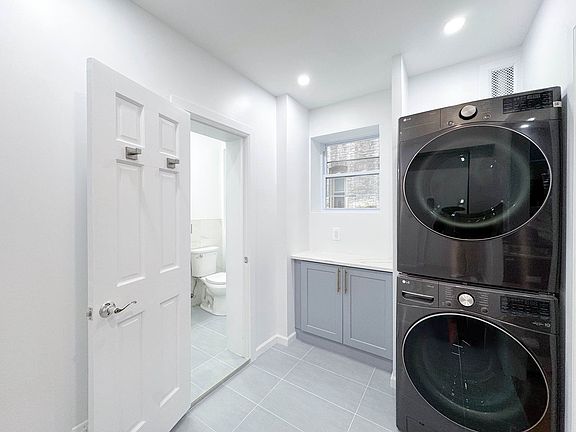 3rd image of 379 W 127th St APT 4