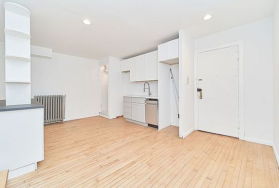 5th image of 120 E 73rd St #6B