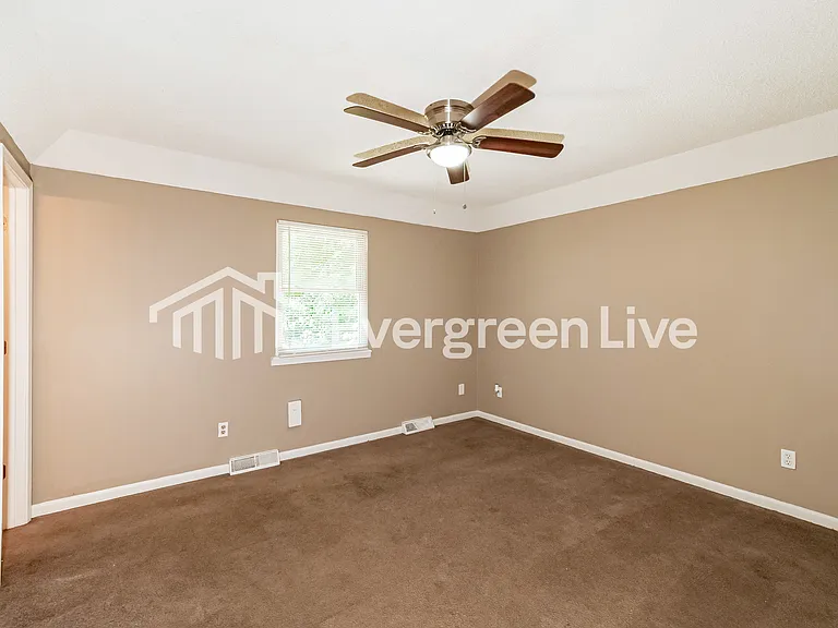 1808 NE McKee Ln — Photo 8