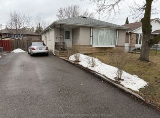 14 Dorward Dr, Toronto, ON M9V 2J5