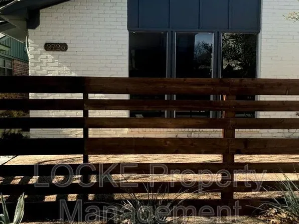 2726 McCart Ave, Fort Worth, TX 76110