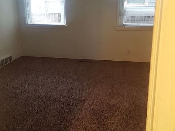 5th image of 5202 N Washington St