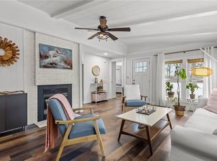 135 N Brayton Rd, Tiverton, RI 02878