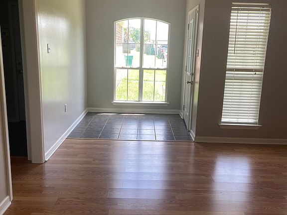 5th image of 9897 Chapel Hill Dr