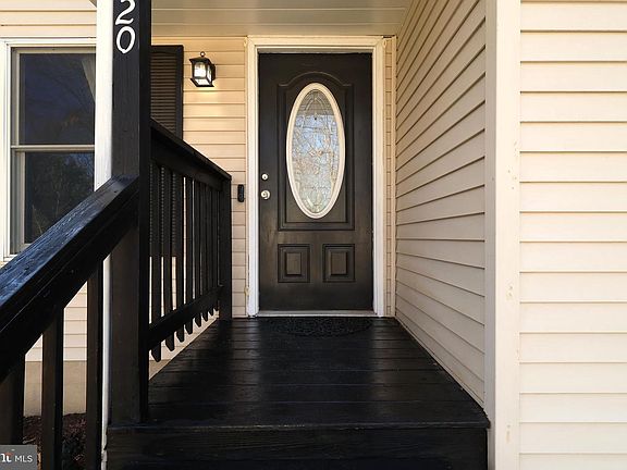 4th image of 320 Ghaner Dr