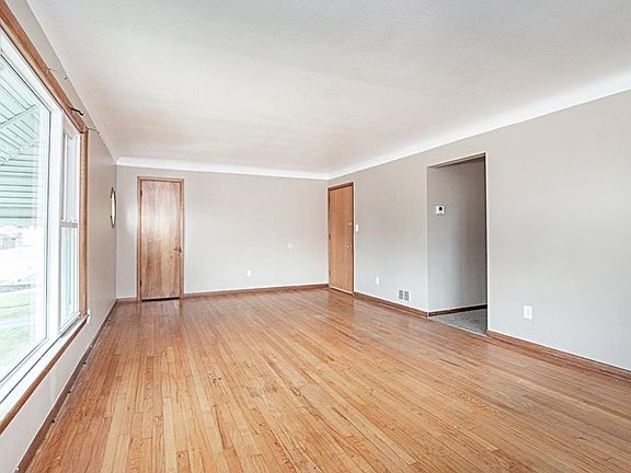4th image of 4633 Warner Rd