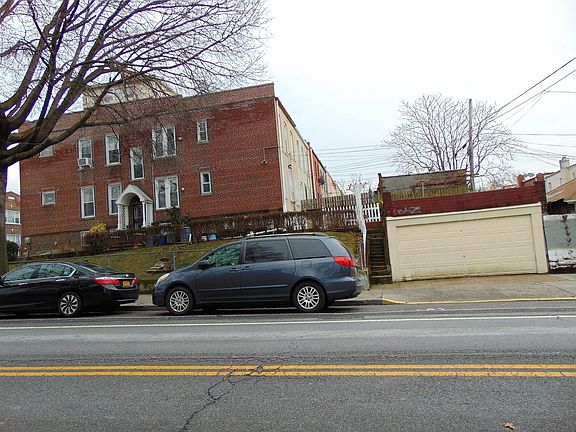 2nd image of 3104 85th St