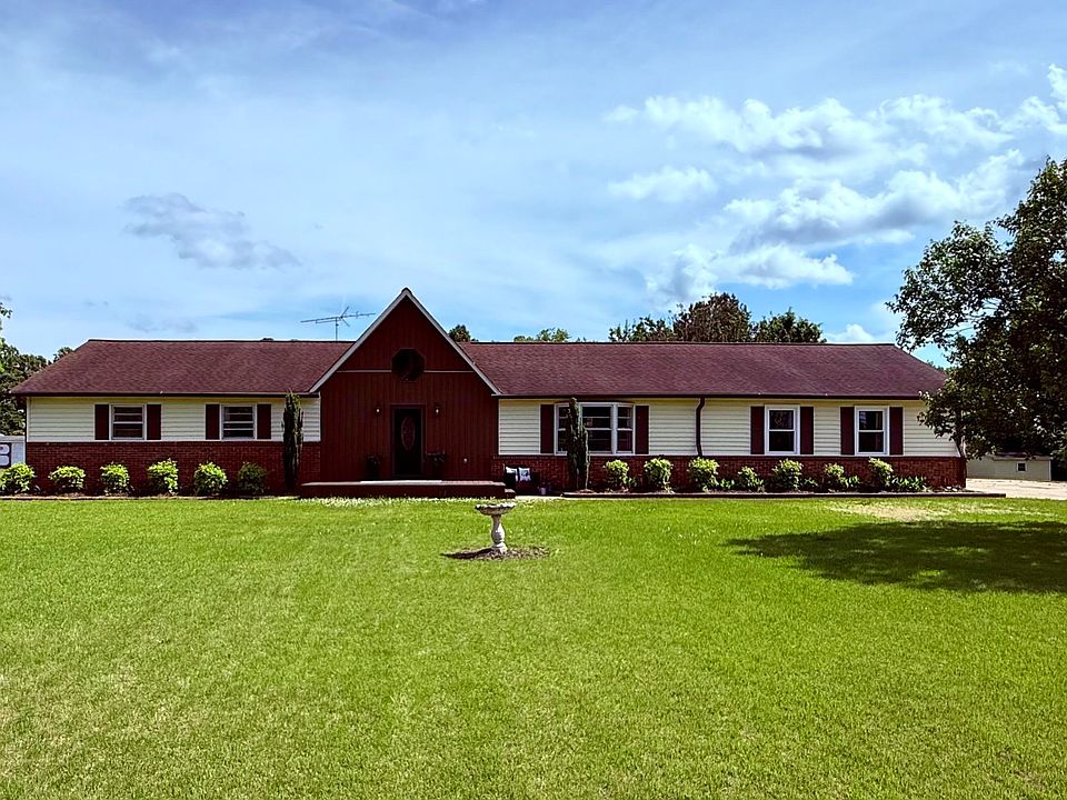 1st image of 127 Tanglewood Dr