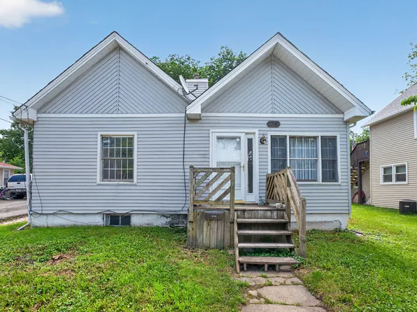 322 Hickory St, Dekalb, IL 60115