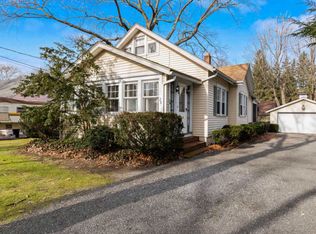 28 Sherwood Ave, Hamilton, NJ 08619