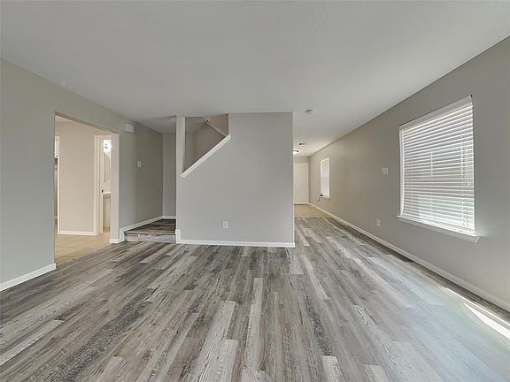 2nd image of 19206 Sandelford Dr