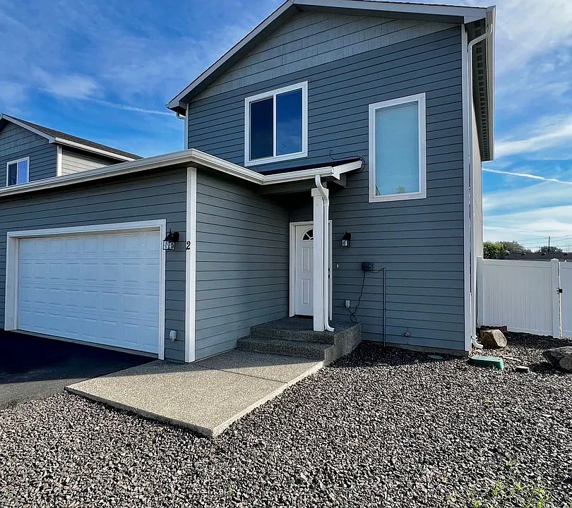 703 N 29th Ave