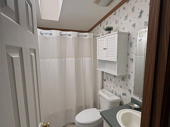 5th image of 124 W Main St Unit 38