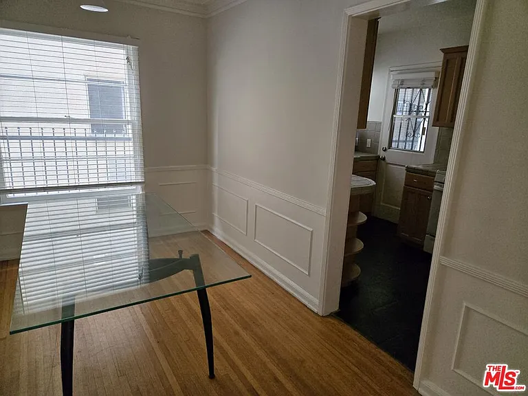 1338 S Dunsmuir Ave #1338 — Photo 11