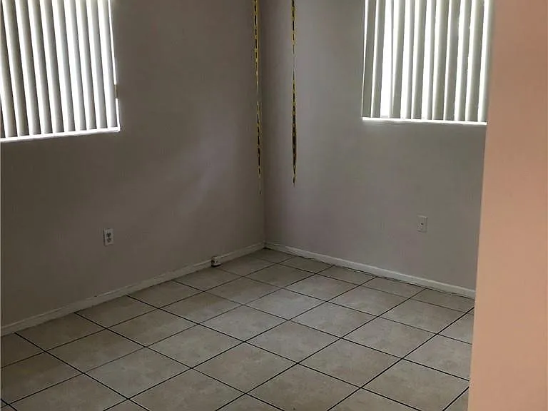 6900 NW 14th Ct — Photo 9