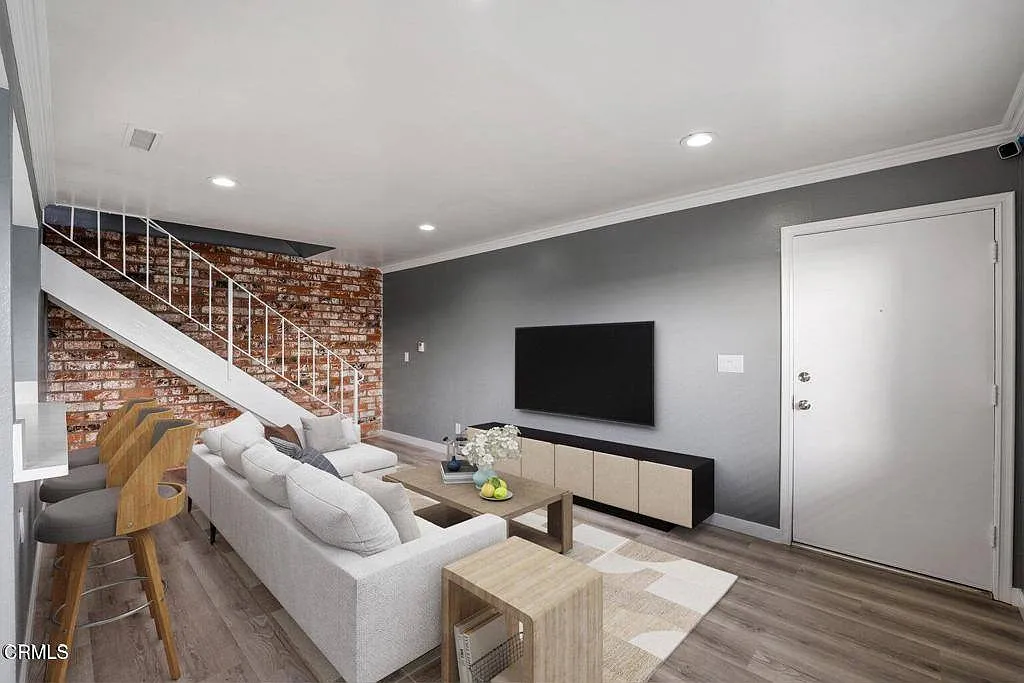 2 bed, 892 sqft, $2,650 — Photo 3