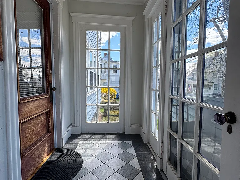 17 Temple Ave — Photo 11