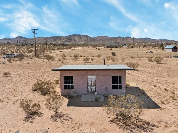 56172 Cone Blvd, Landers, CA 92285