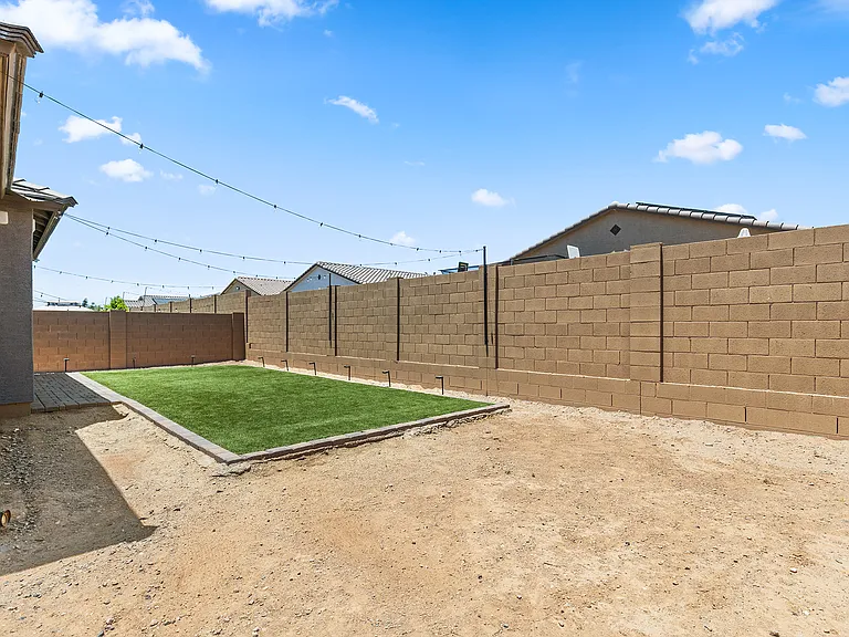 17770 W Running Deer Trl — Photo 31