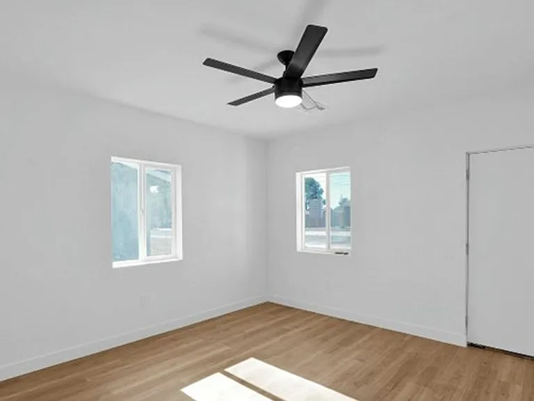 Newly Renovated 2 Bedroom, 1 Bath, with Stainless Appliances! — Photo 30