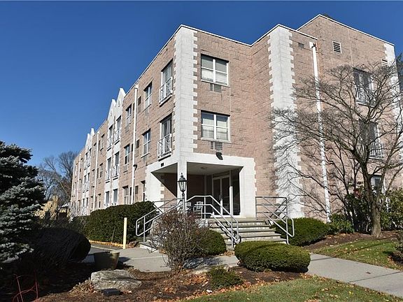 2nd image of 501 N Barry Ave