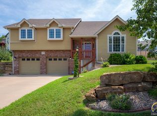 3736 SW Timber Ridge Ct, Topeka, KS 66610