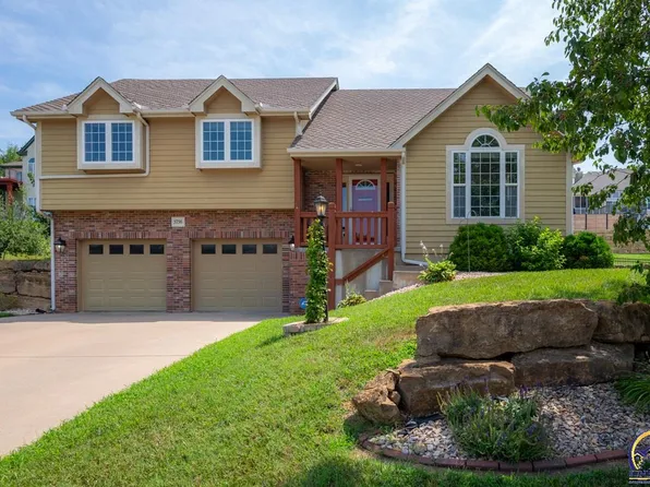 3736 SW Timber Ridge Ct, Topeka, KS 66610