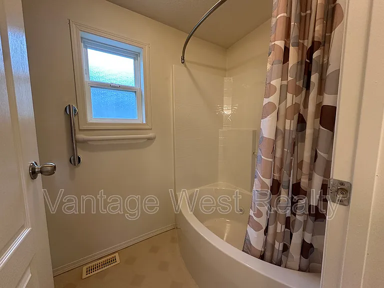 9481 Winchester Rd — Photo 19