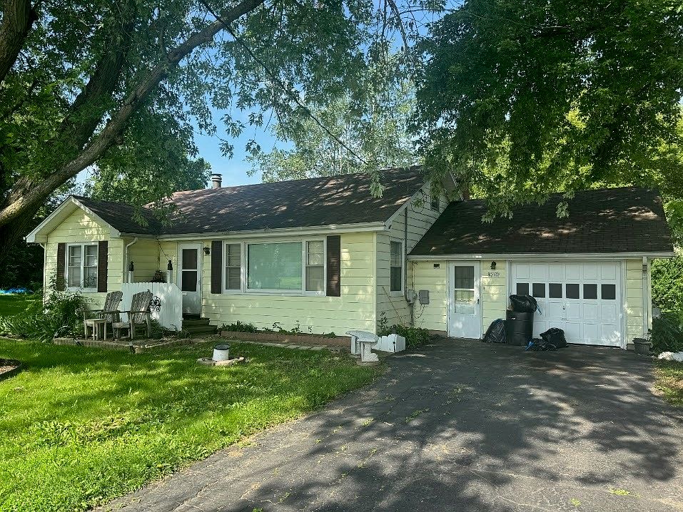 2nd image of 3707 Fairview Ave