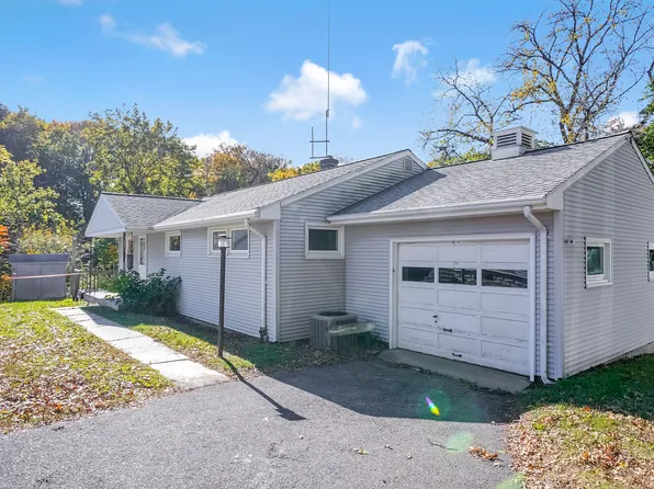 11 Carpet Street, Enfield, CT 06082