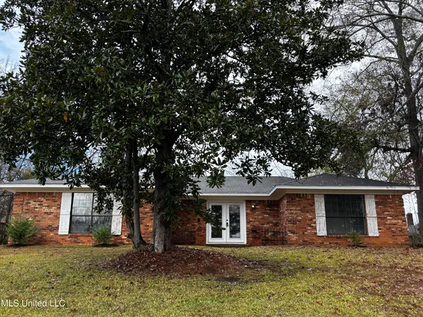 9 Treeway Dr, Brandon, MS 39042