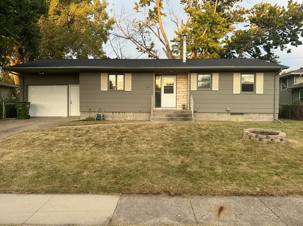 2118 Barr Dr, Ames, IA 50010