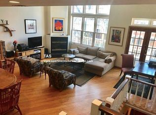 1933 N Sedgwick St #2F, Chicago, IL 60614