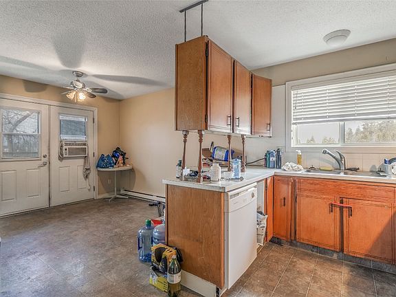 5th image of 1105 Cactus Rd