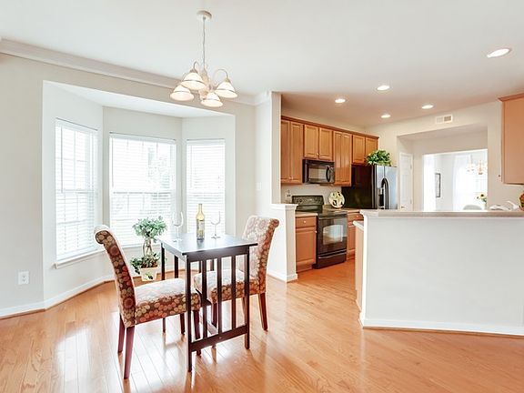 5th image of 9424 Meredith Creek Ln