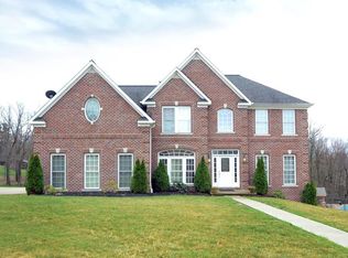 117 Amy Jo Ln, Coraopolis, PA 15108
