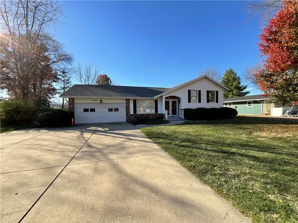 1003 N Henrietta St, Effingham, IL 62401