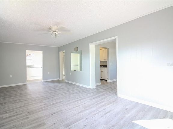 4th image of 739 Venetian Ave