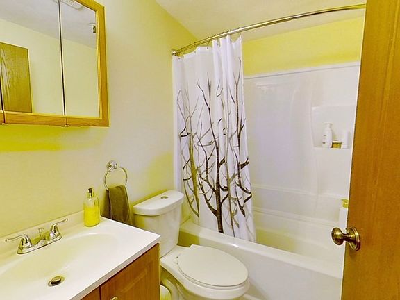 3rd image of 115 E Squantum St #401