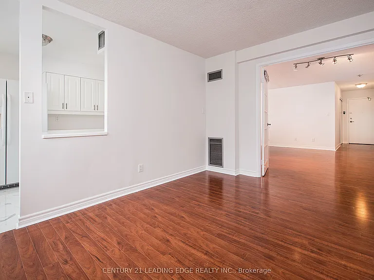 633 Bay St #2204 — Photo 8